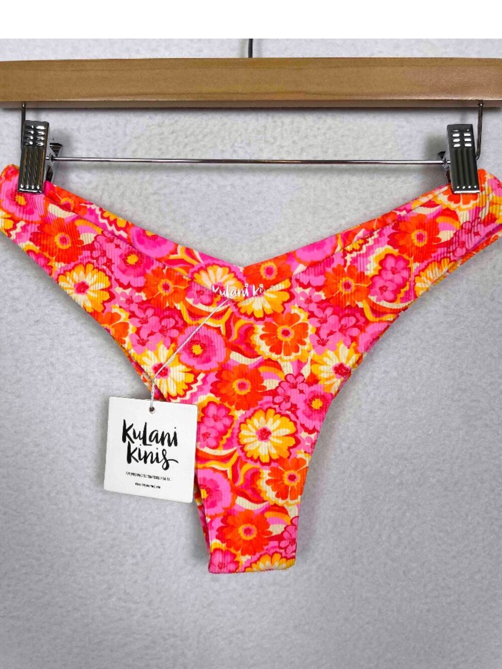 KuLani Kinis NWT Sugar Rush Cheeky V Bikini Bottoms Womens Size M